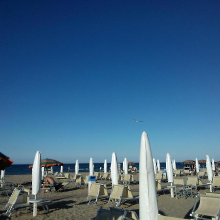 Alevon Hotel Rimini Exterior foto