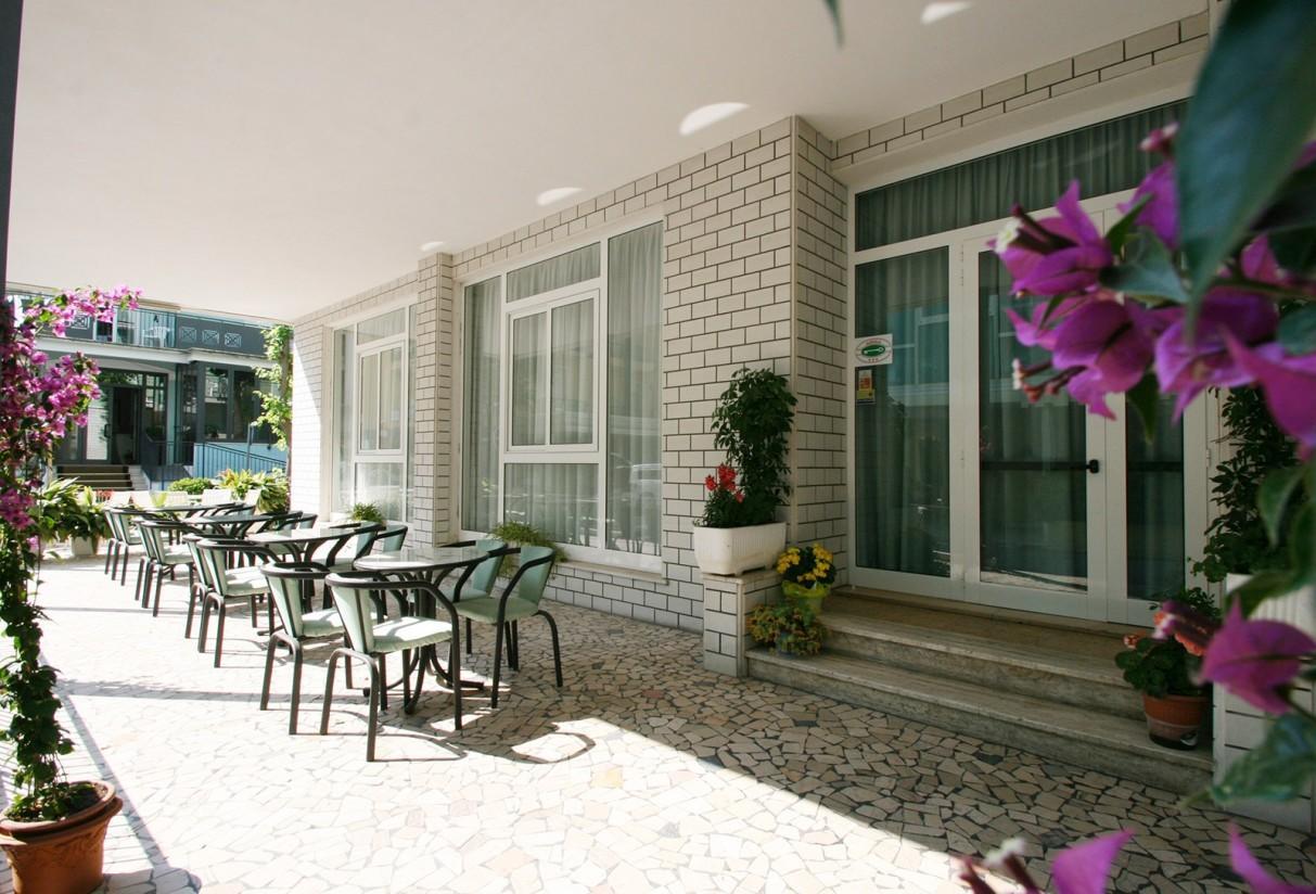 Alevon Hotel Rimini Exterior foto